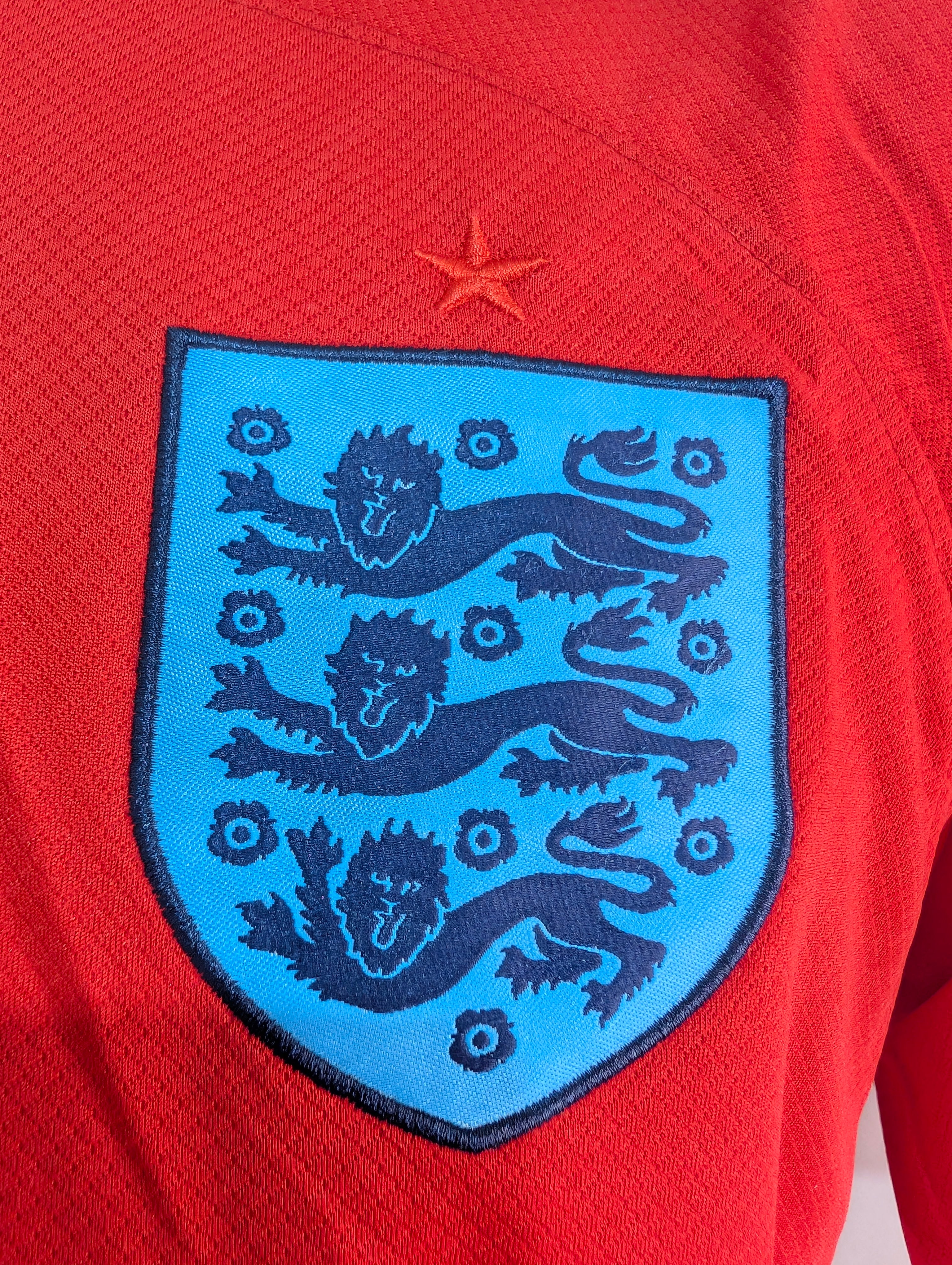 Inglaterra rojo versión aficionado