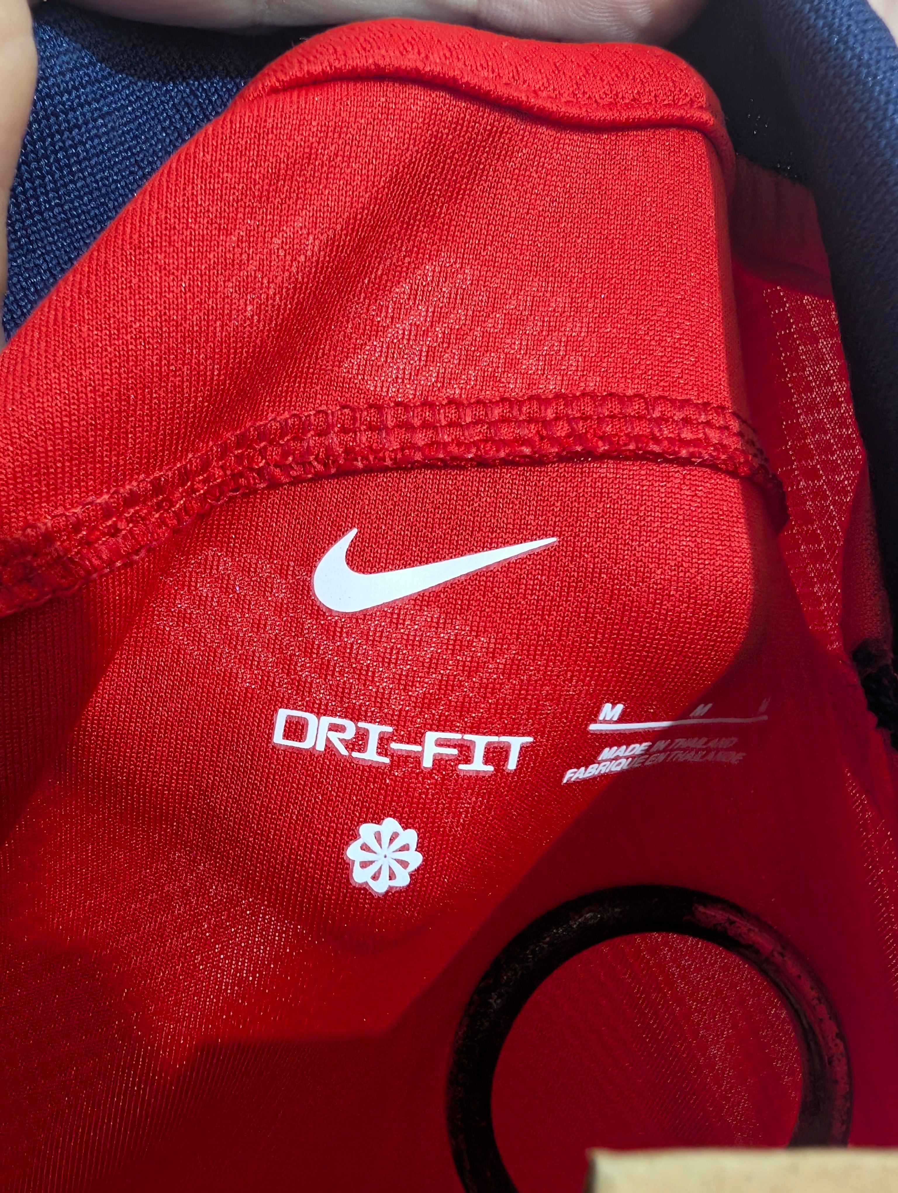 Inglaterra rojo versión aficionado