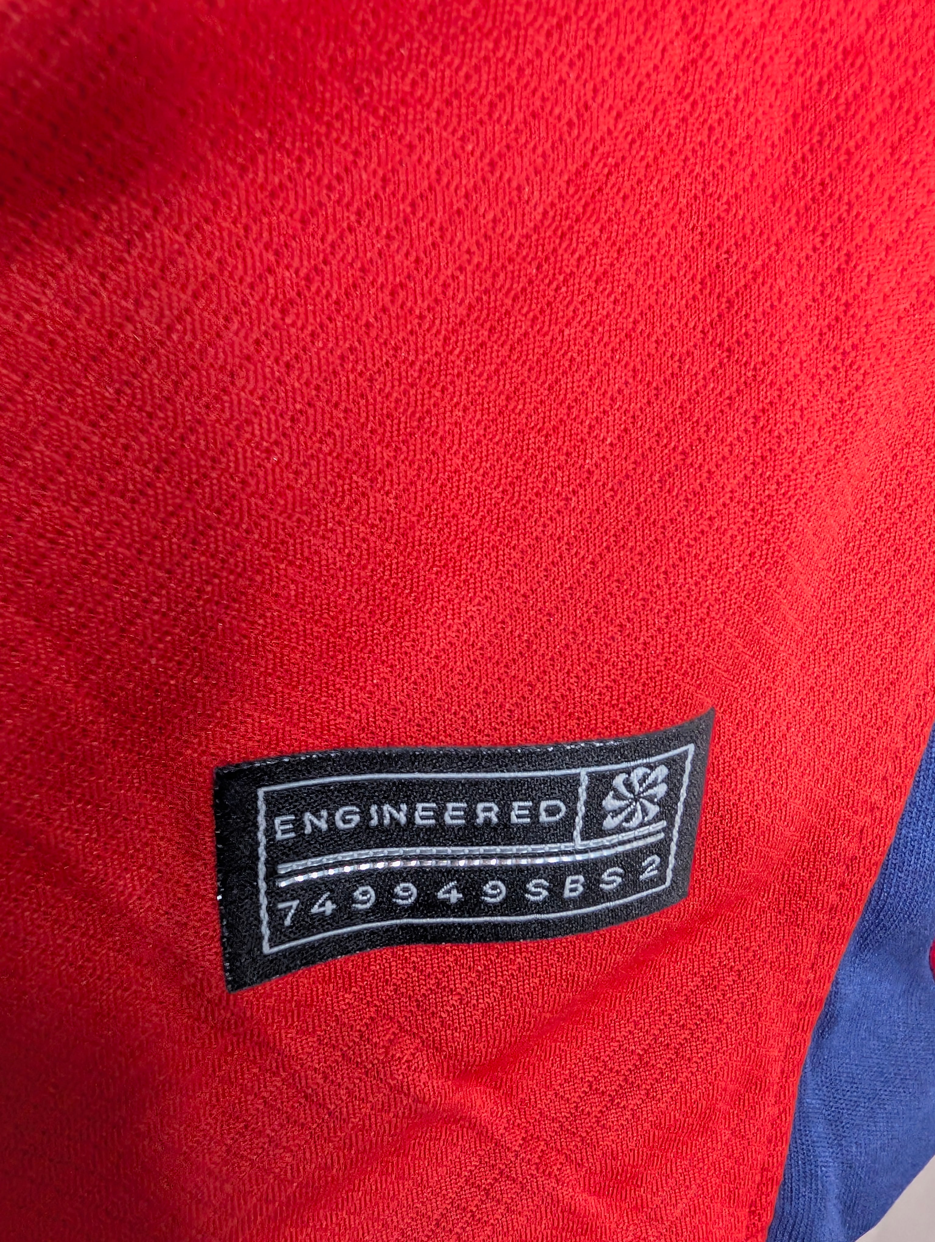 Inglaterra rojo versión aficionado