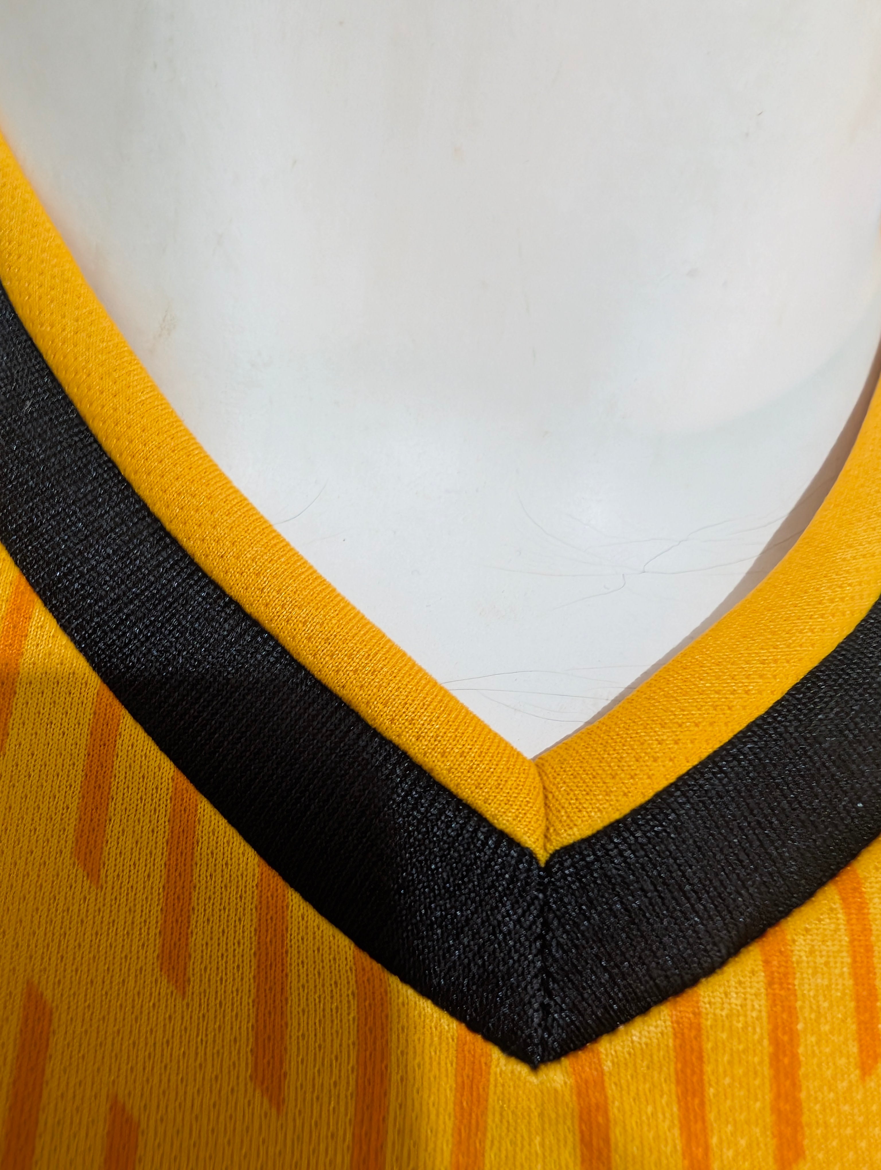 Raúl Jiménez No. 9 Wolves Hampton versión aficionado